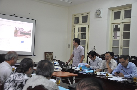 Phó viện trưởng Vũ Đình Thành báo cáo nội dung Dự án.