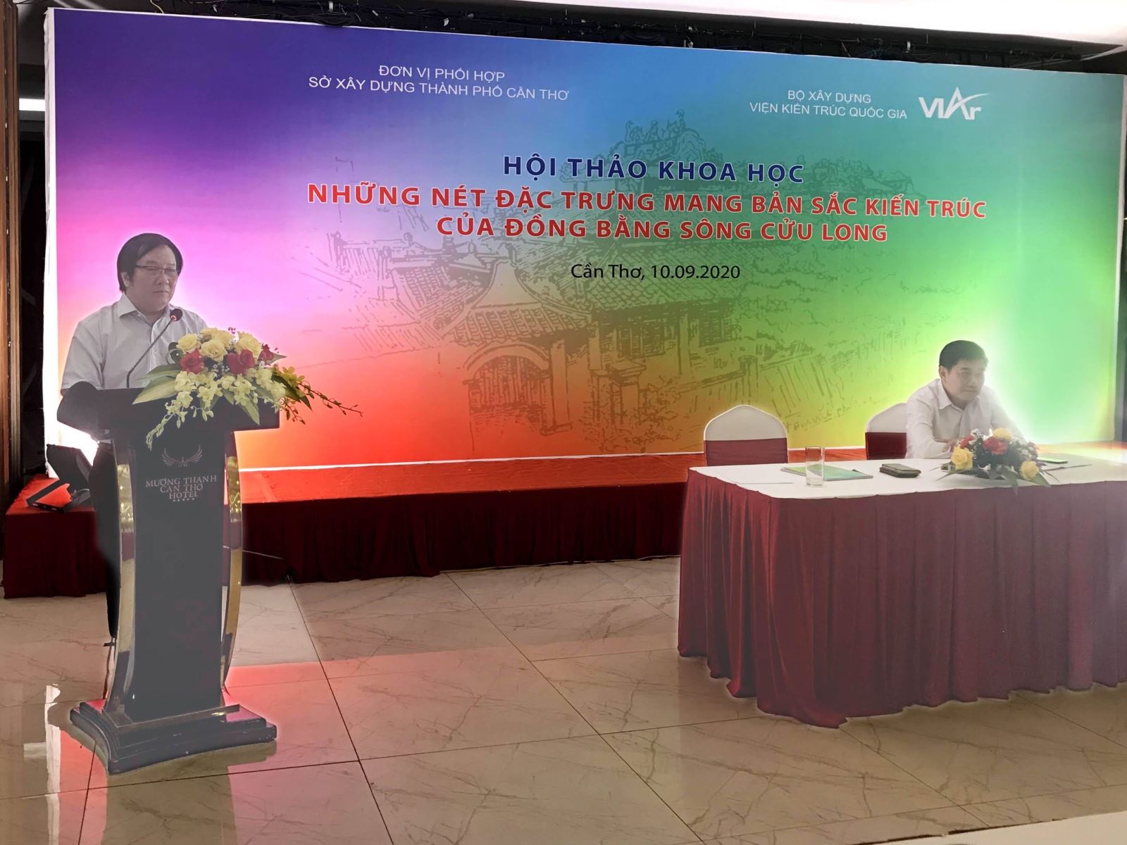 Ông Đỗ Thanh Tùng, Viện trưởng Viện  Kiến trúc Quốc gia phát biểu tại hội nghị